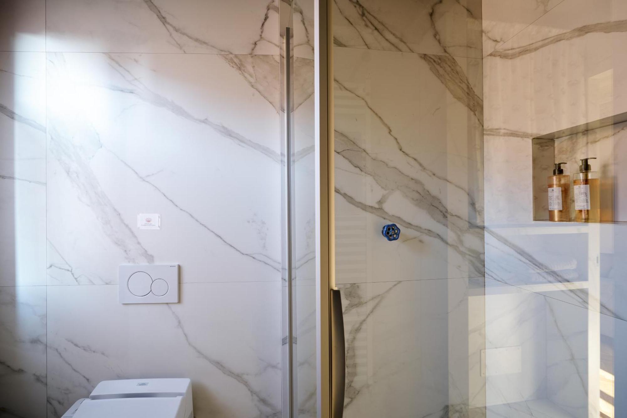 La Grancevola Is A Gorgeous With Balcony Apartment Venedig